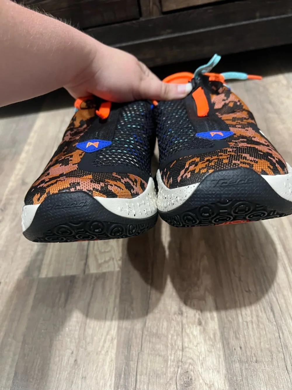 NWOT Nike Men’s Orange & Black Pg 4 Digi Camo Basketball Shoes Size 8